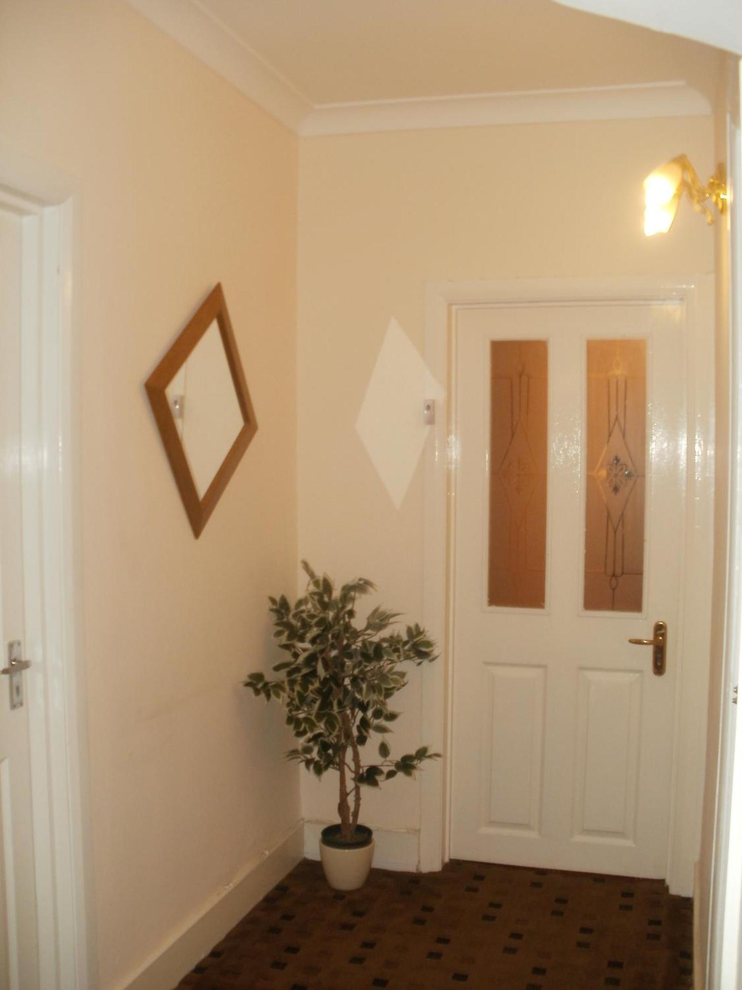 London Heathrow Guesthouse ฮิลลิงดัน ภายนอก รูปภาพ