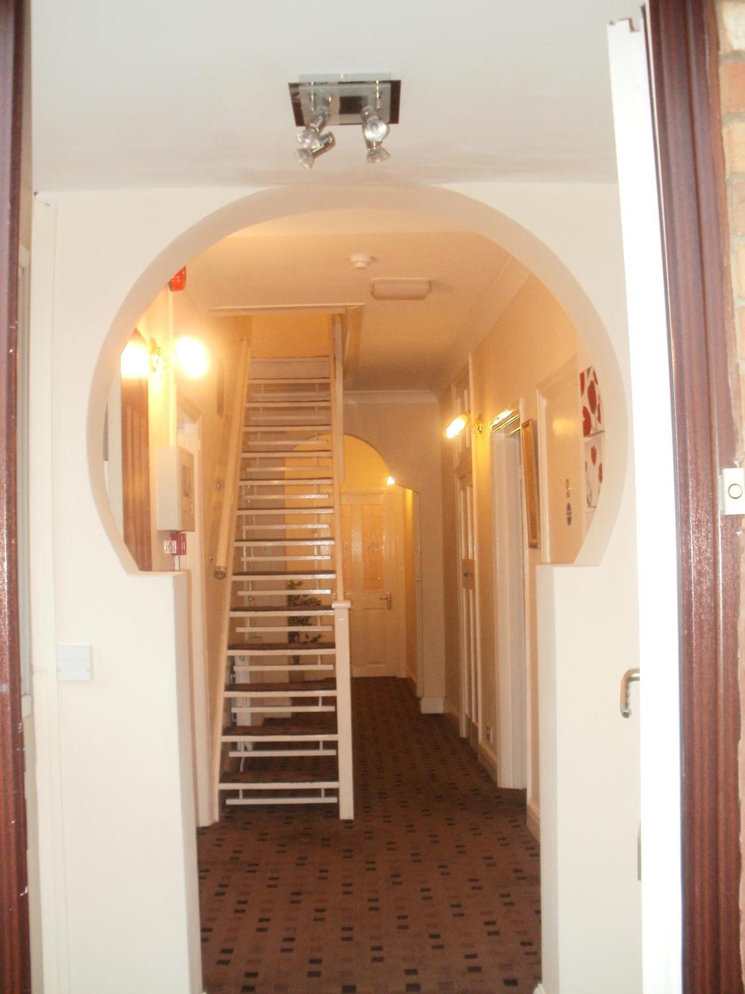 London Heathrow Guesthouse ฮิลลิงดัน ภายนอก รูปภาพ
